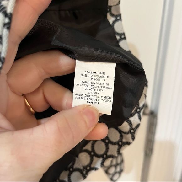 Notations silver with black circle design 3/4 sleeves big buttons crop blaze - Picture 6 of 9